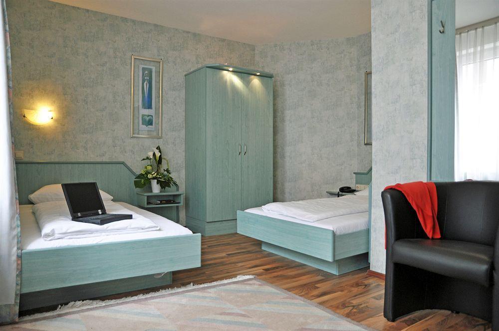 Hotel Astoria Франкфурт-на-Майне Экстерьер фото