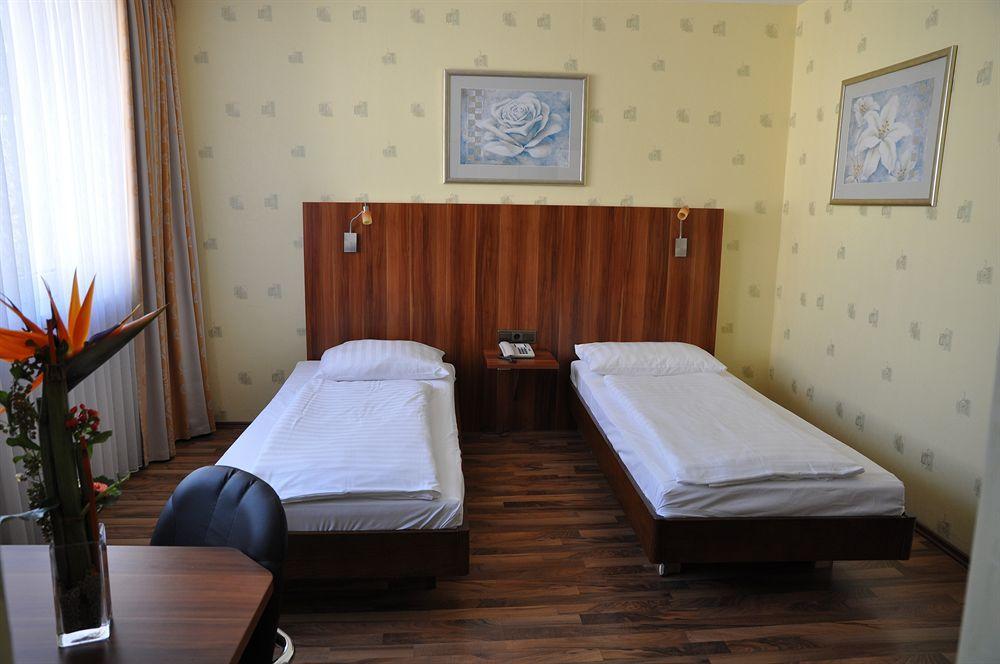 Hotel Astoria Франкфурт-на-Майне Экстерьер фото