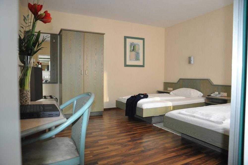 Hotel Astoria Франкфурт-на-Майне Экстерьер фото