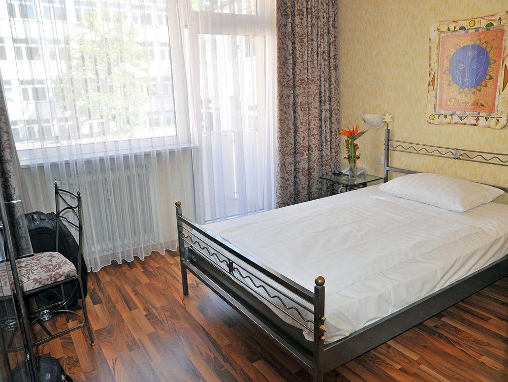 Hotel Astoria Франкфурт-на-Майне Экстерьер фото