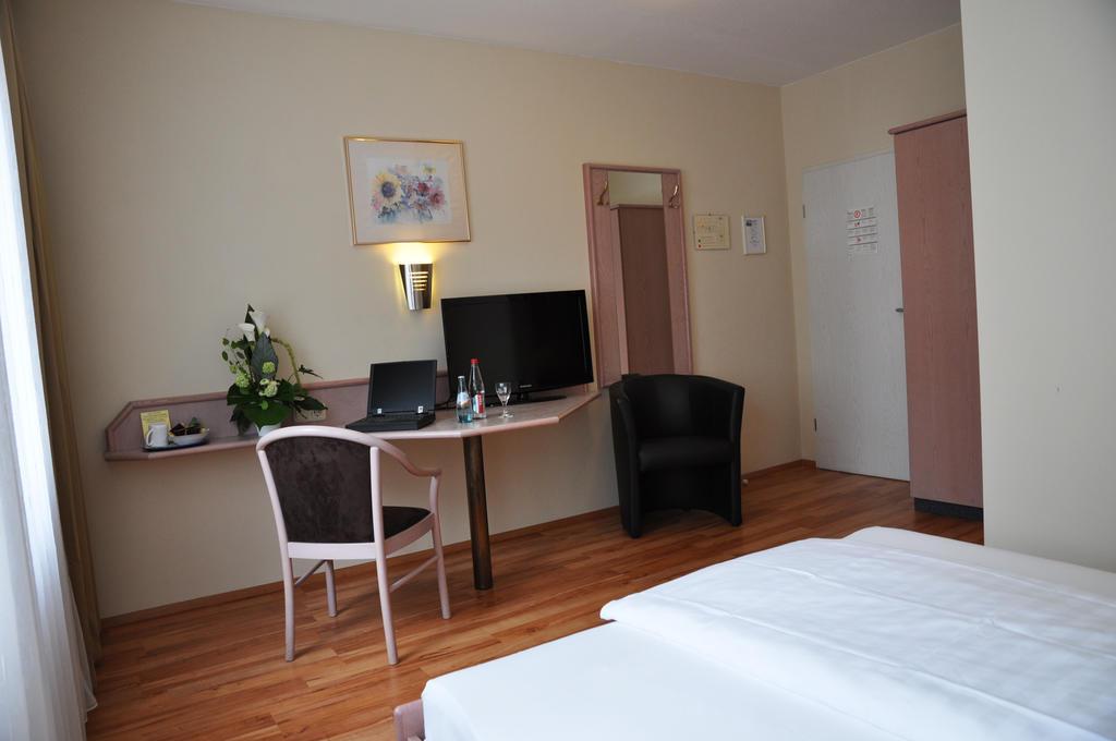 Hotel Astoria Франкфурт-на-Майне Экстерьер фото